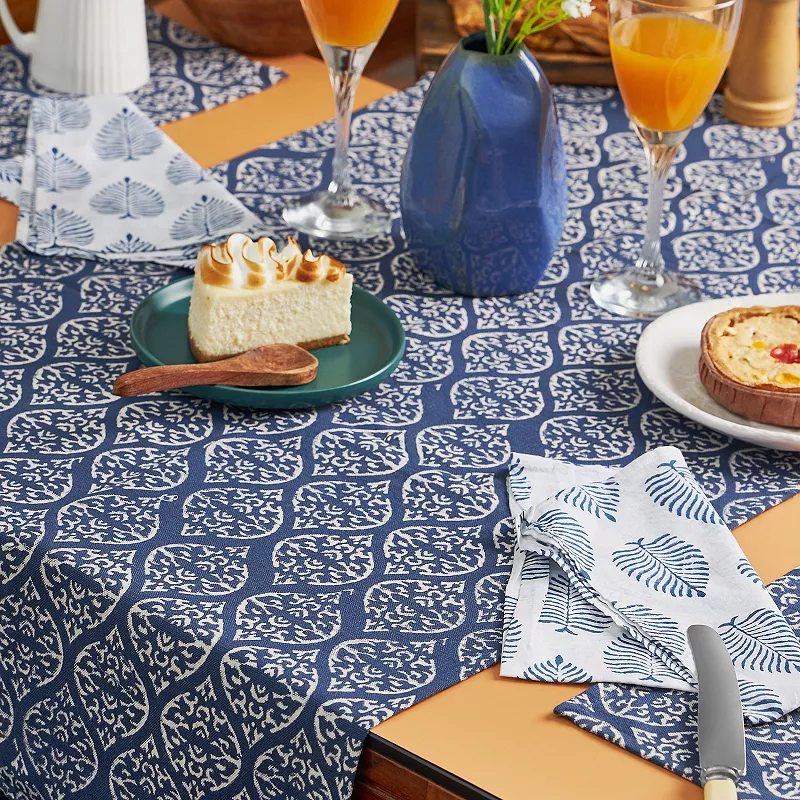 Sultana Table Runner， Placemats and Napkins Set