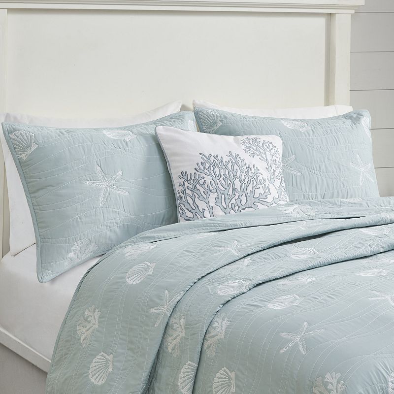 Harbor House Seaside 4-Piece Coastal Cotton Quilt Set with Shams and Throw Pillow