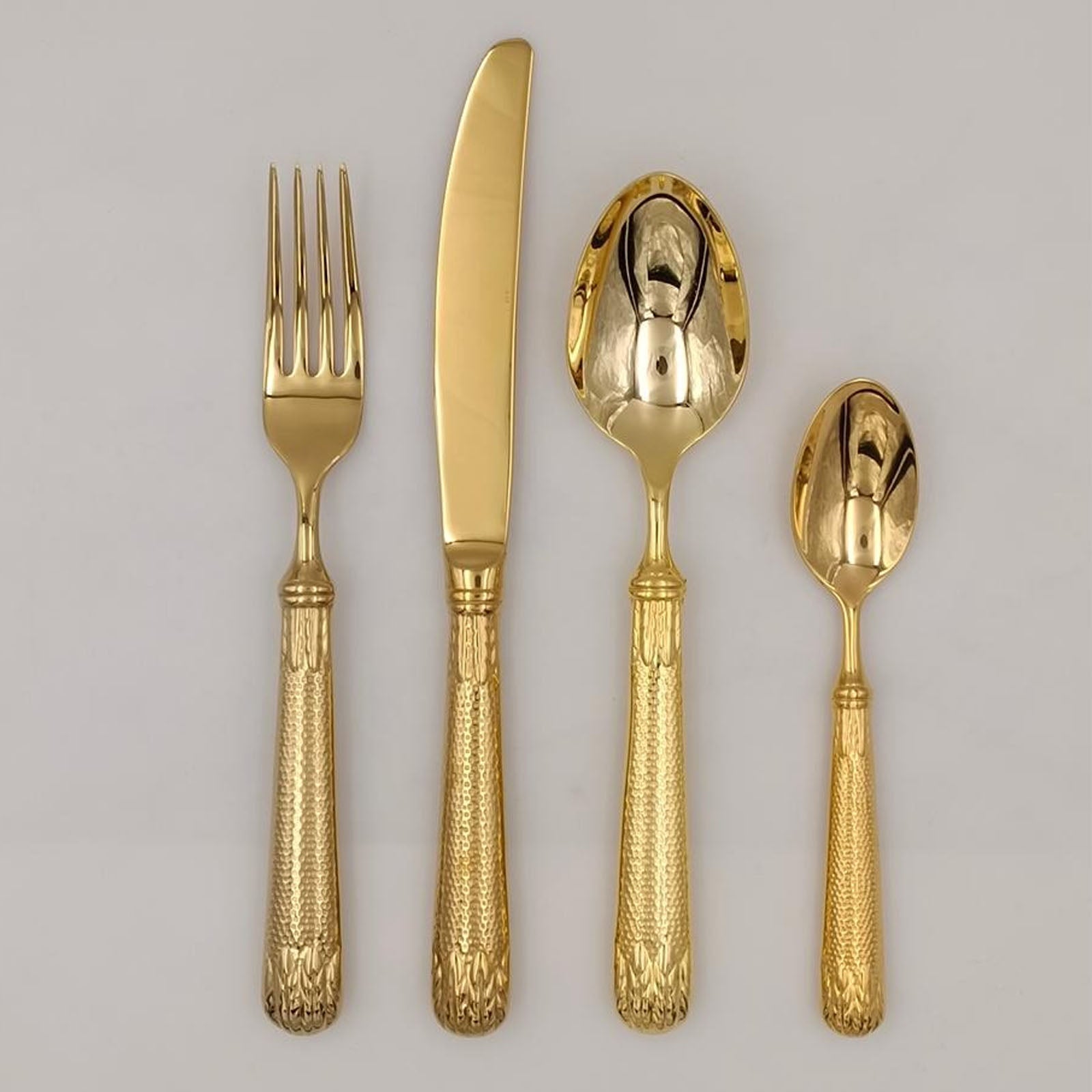 Set Of 16 Pieces Lyon Cutlery Set 8091G