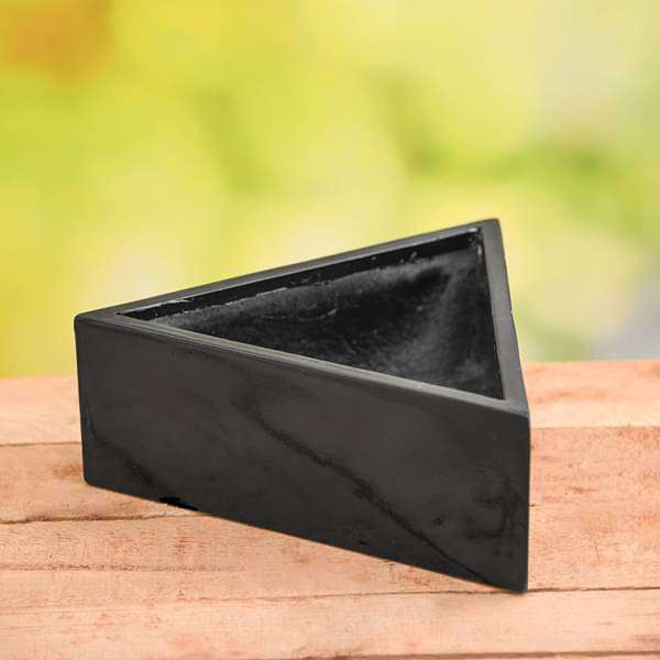 11 inch (28 cm) SML-007 Triangle Fiberglass Planter (Black)