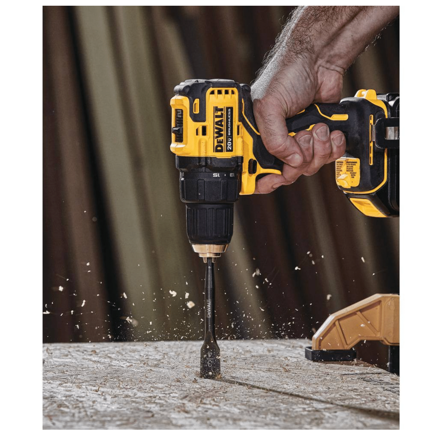 Dewalt Atomic 20V Max Cordless Brushless Compact 1/2 in. Drill/Driver， (2) 20-Volt 1.3Ah Batteries and Reciprocating Saw (DCD708C2WCS380B)