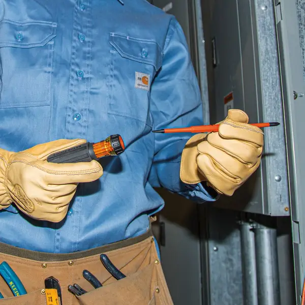 Klein Tools 2-in-1 Flip-Blade Insulated Screwdriver