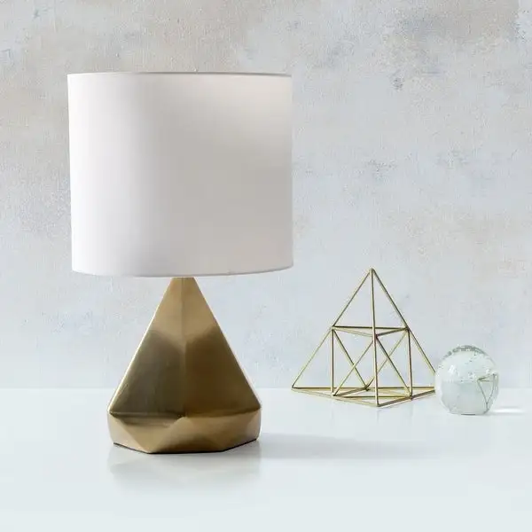 Simple Designs Solid Pyramid Table Lamp