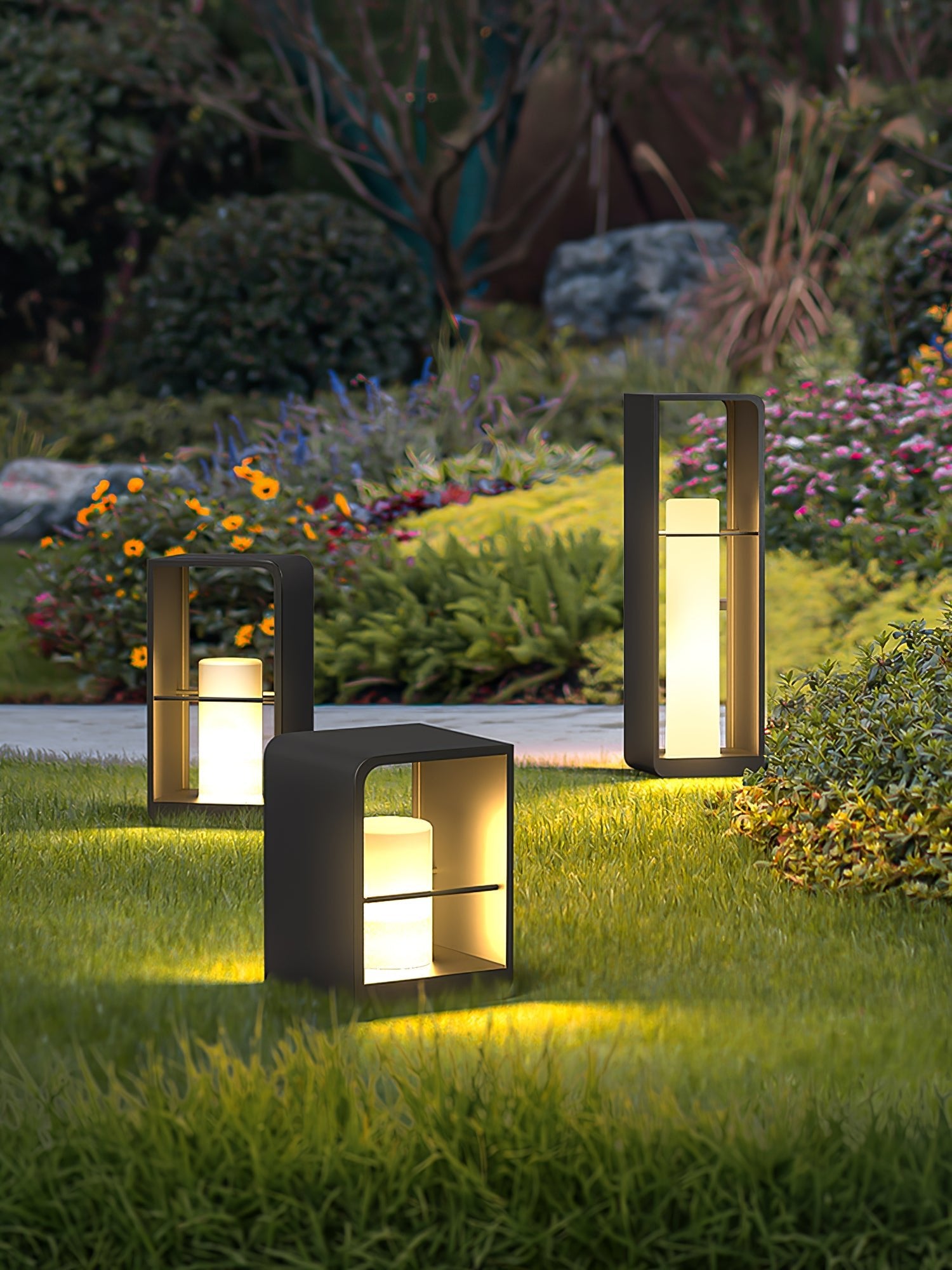 Lantern Garden Solar Outdoor Light