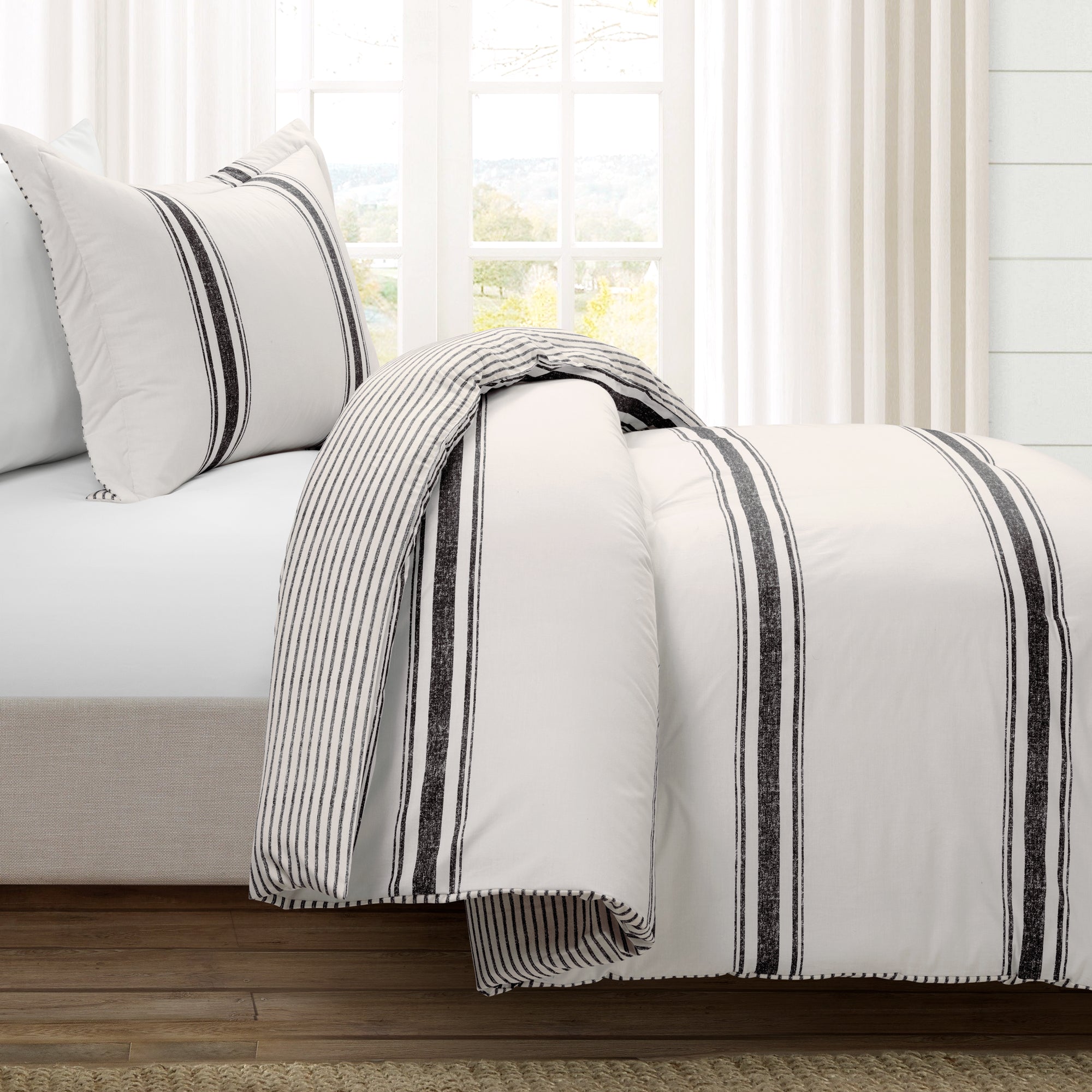 Farmhouse Stripe Cotton Reversible Comforter Set