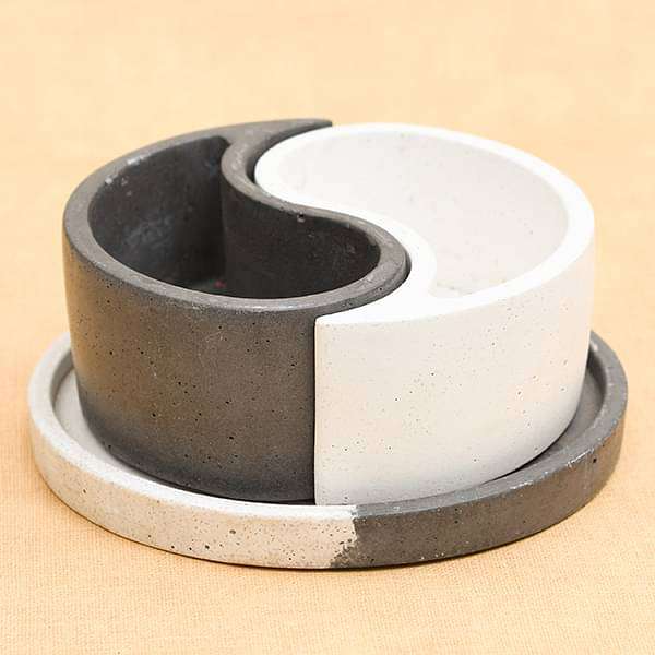 6.3 inch (16 cm) Ying Yang Concrete Pot with Plate(Rustic Black, Rustic White)