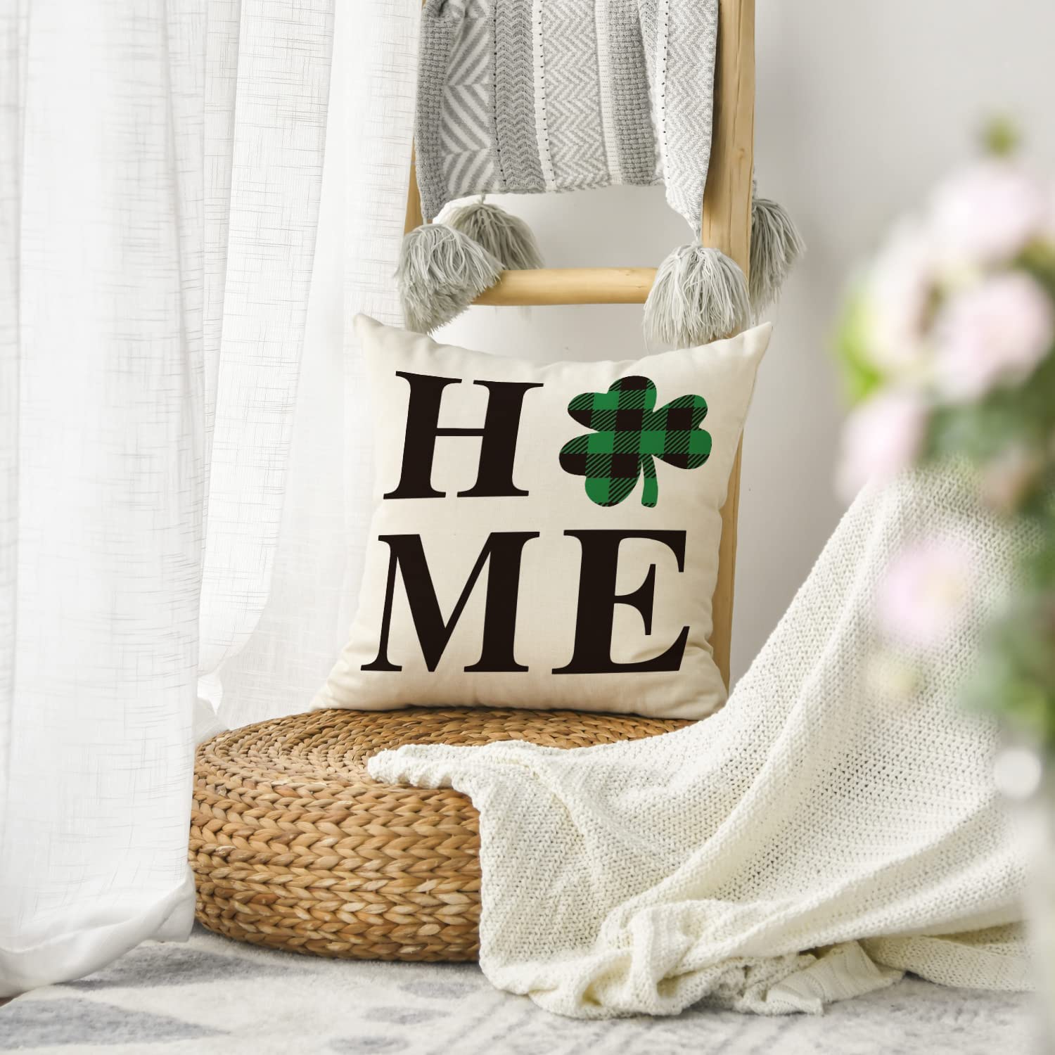 Artoid Mode Shamrock Clover Home St. Patrick's Day Throw Pillow Cover 18 x 18 Inch Cushion Case Decoration for Sofa Couch