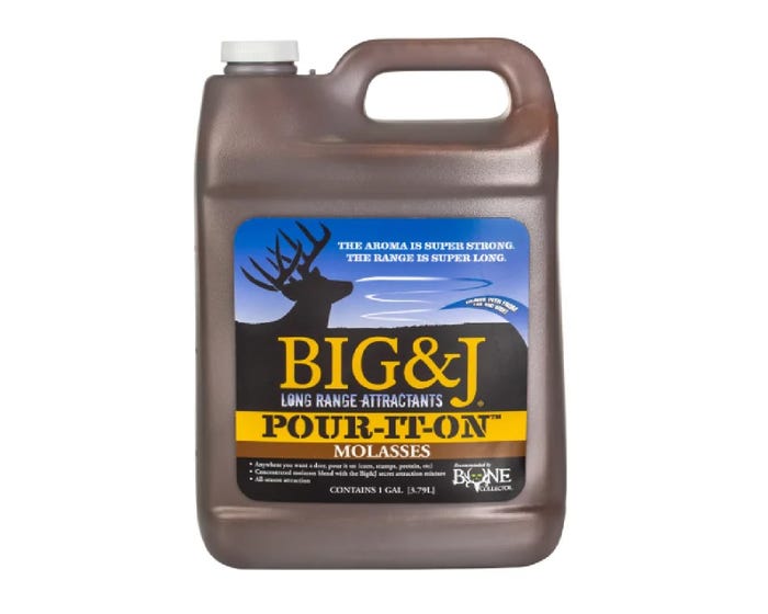 Big  J Pour-It-On Molasses Liquid Attractant， 1 Gallon - BB2-PIO-MO