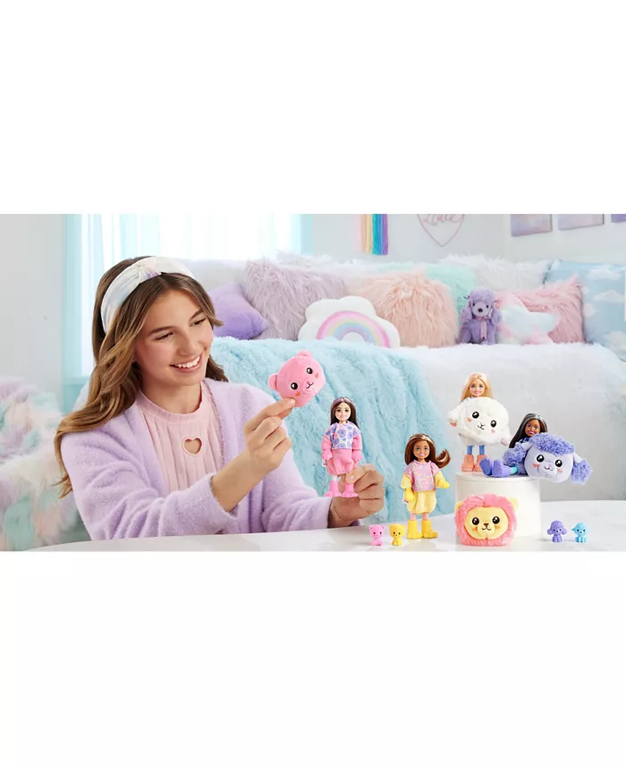 Barbie Cutie Reveal Cozy Cute T-shirts Series Chelsea Doll and Accessories