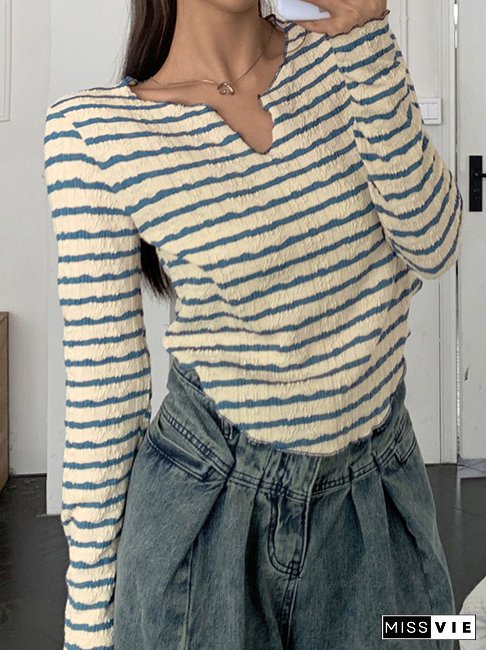 Textured Stripe V Neck Irregular Hem Long Sleeve Tee