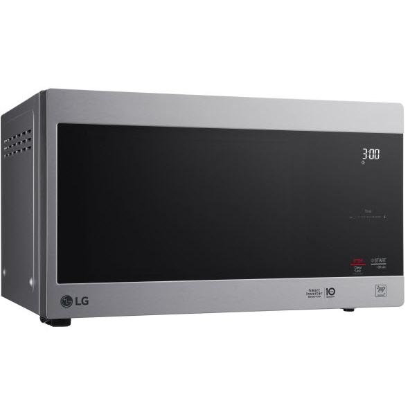 LG 0.9 cu. ft. Countertop Microwave Oven LMC0975ST