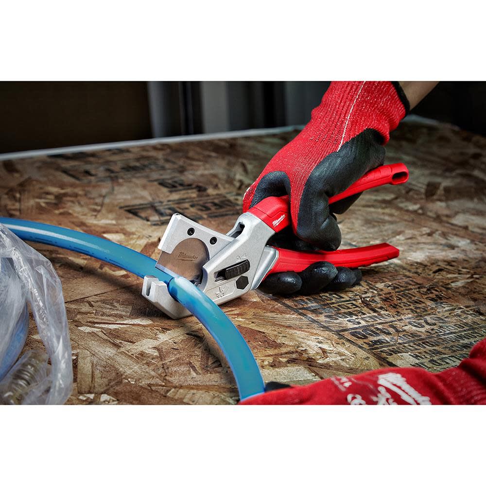 Milwaukee PEX and Tubing Cutter 48-22-4204 from Milwaukee