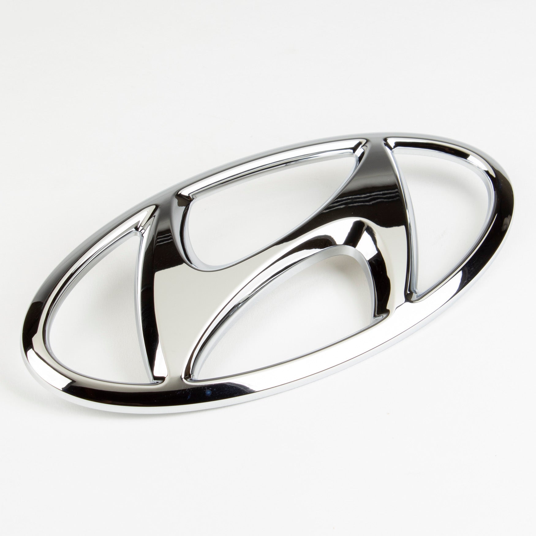 Genuine OEM Hyundai Front Grille Emblem 