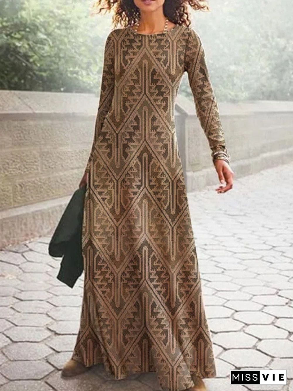 Women Long Sleeve Scoop Neck Graphic Maxi Dress