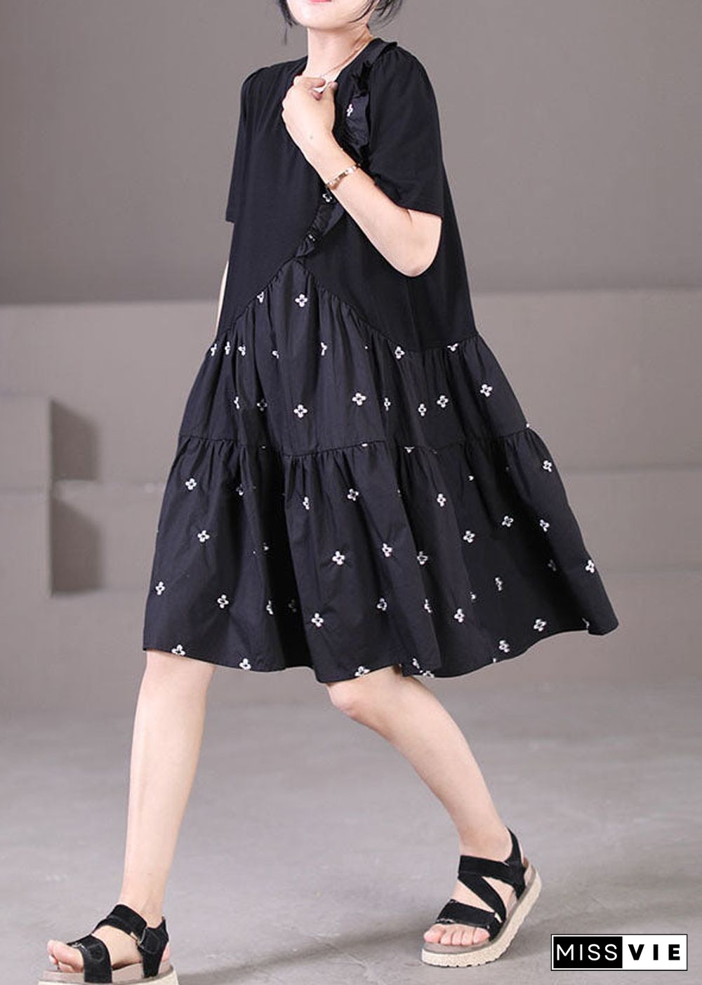 Style Black O-Neck Embroideried Ruffled Patchwork Wrinkled Cotton A Line Dress Short Sleeve