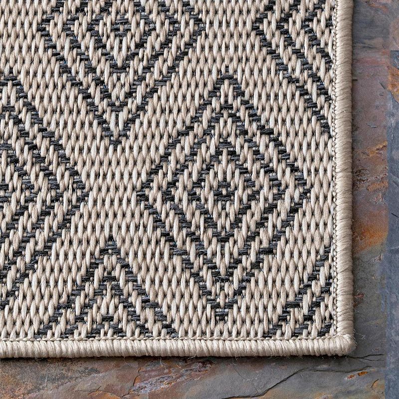 nuLOOM Rayna Banded Trellis Indoor/Outdoor Area Rug