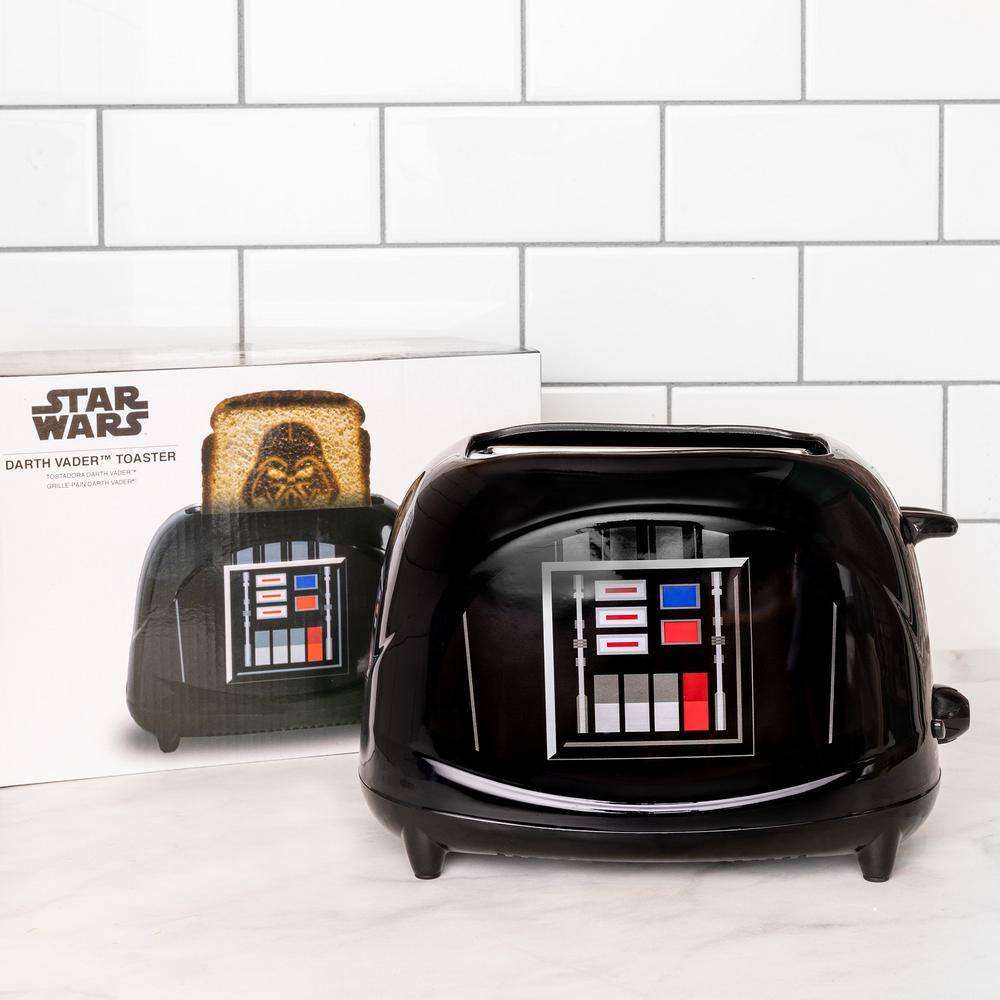 Uncanny Brands Star Wars Empire Collection 2-Slice Darth Vader Toaster TSTE-EM-SRW-VAD