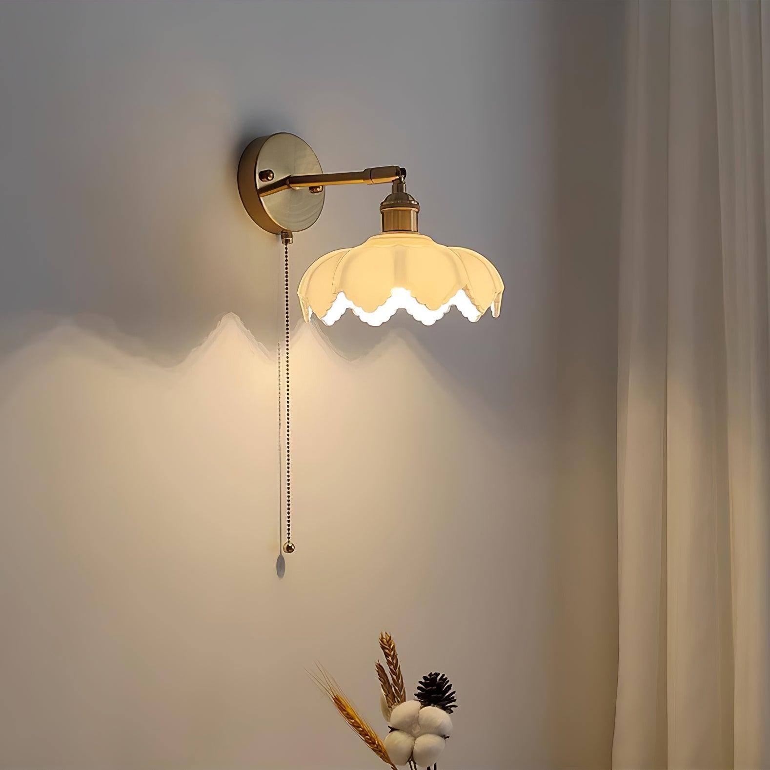 Lotus Rotatable Wall Lamp