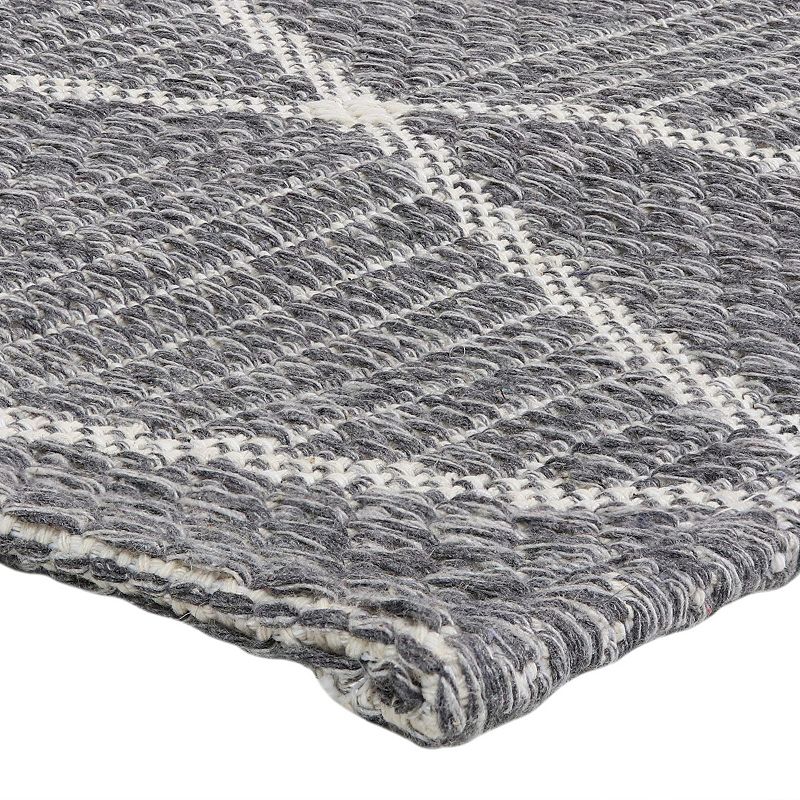 Sunnydaze Lattice Perfection Indoor Area Rug in Charcoal - 8 x 10 Foot