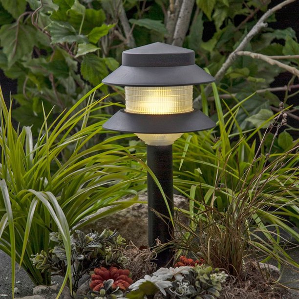 Sterno Home (#GL42171) Two-tiered Outdoor Landscaping Path Light， Black (Power Pack and Landscape Wire Sold Separately)