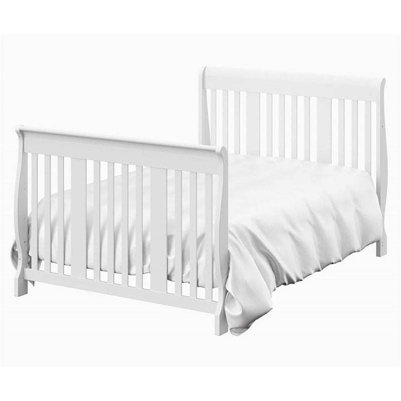 Bowery Hill Traditional Wood 4-in1 Crib & Changer Combo in White