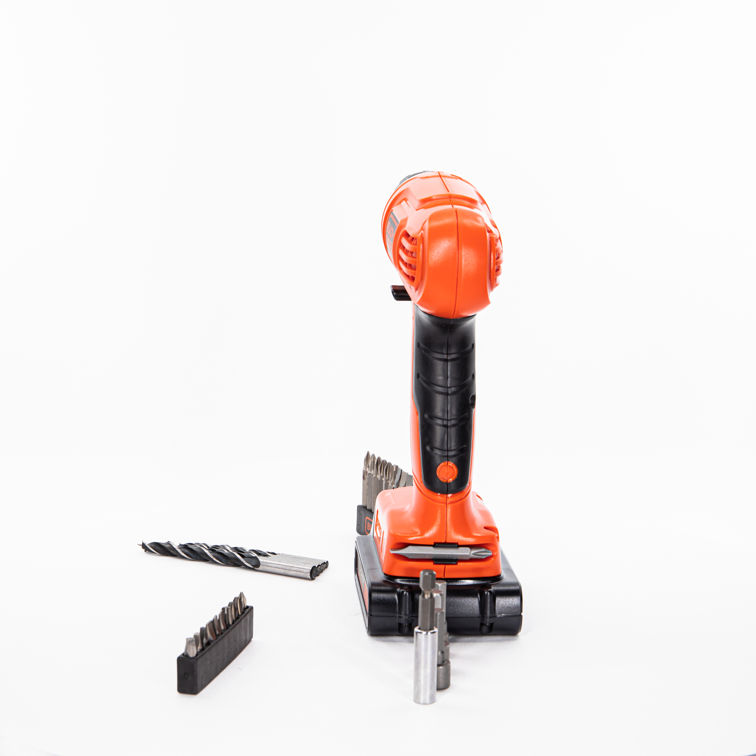 20V MAX* POWERCONNECT™ Cordless Drill/Driver + 30 Pc. Kit