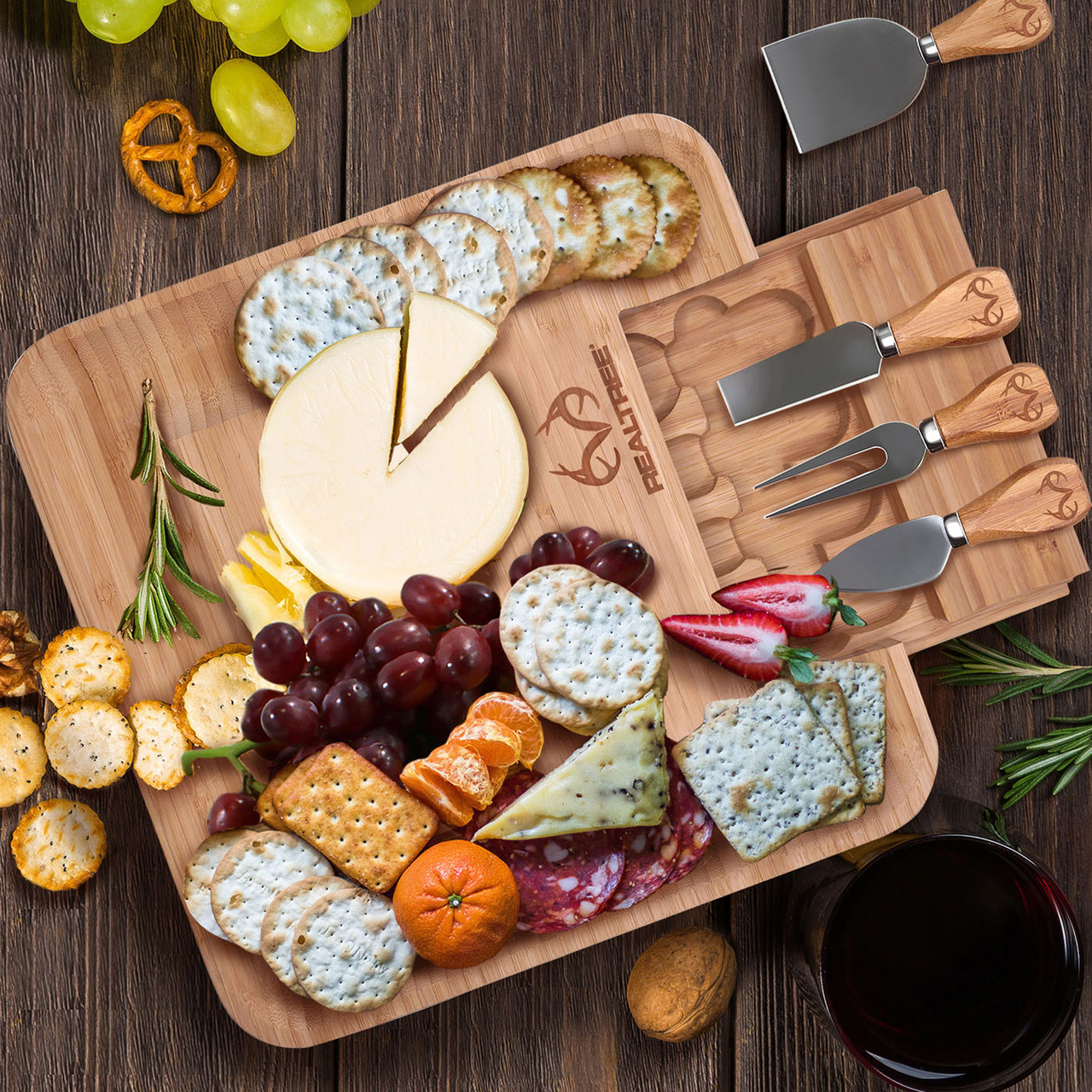 Cavepop RTS-BBCSBD-NT Realtree Cheese Board Charcuterie Set