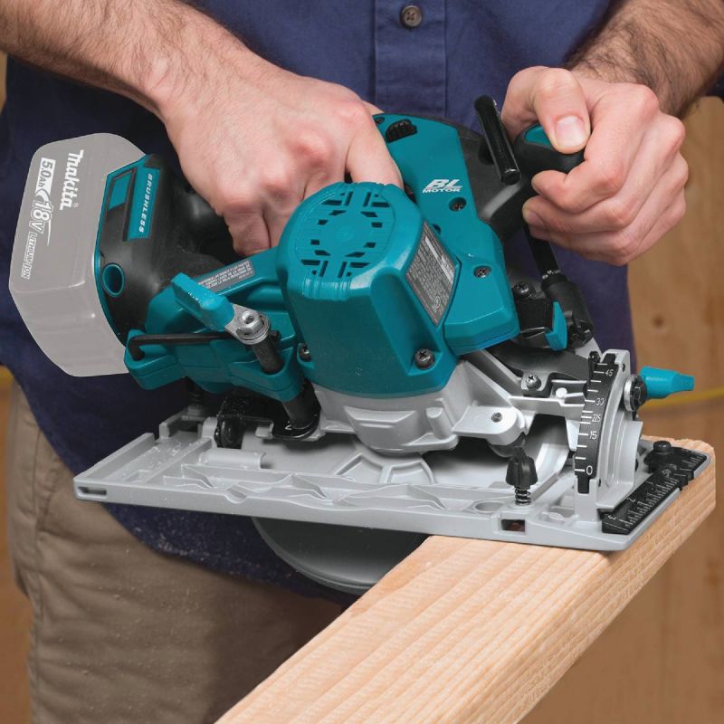 Makita 18V Cordless Circular Saw