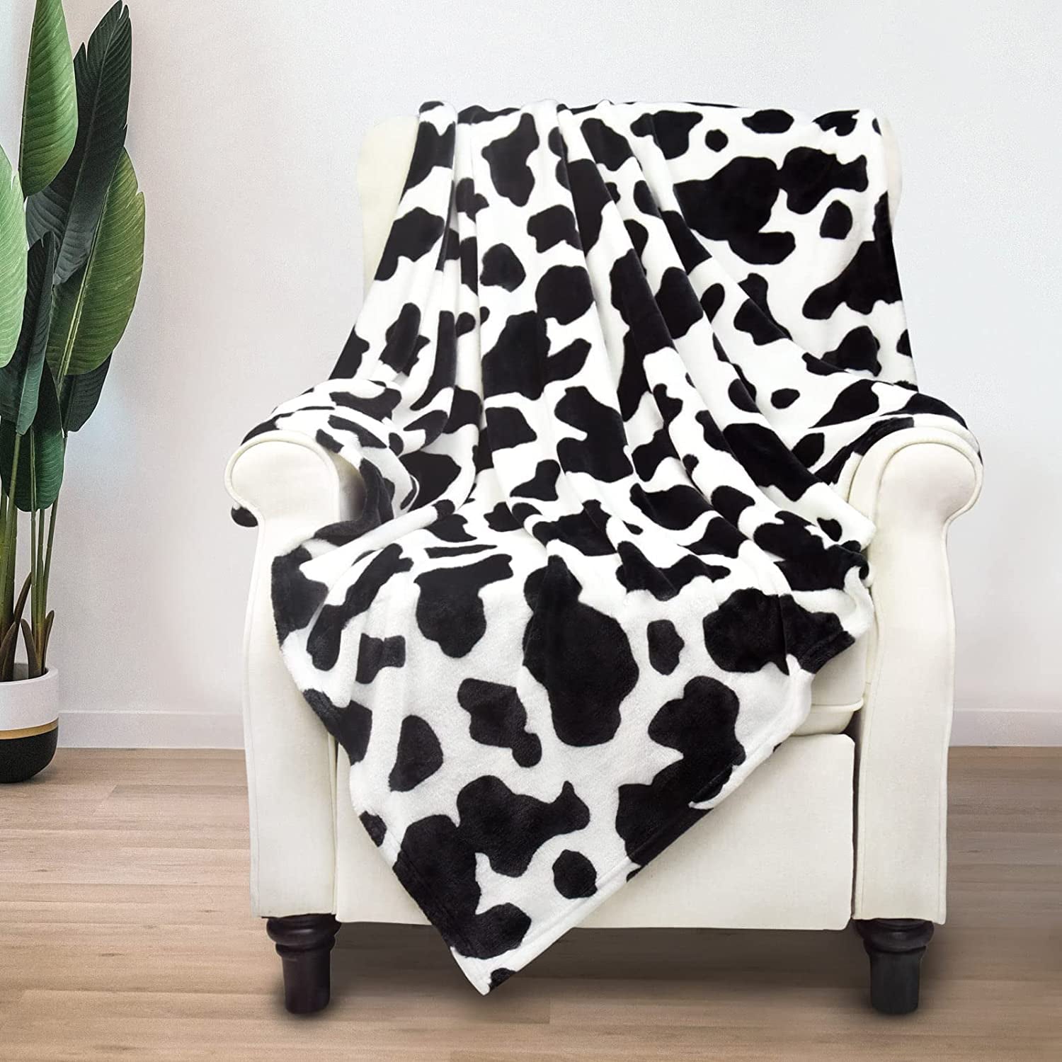 WISH TREE Fleece Cow Print Blanket Black and White Bed Cow Throws 40x50 inch