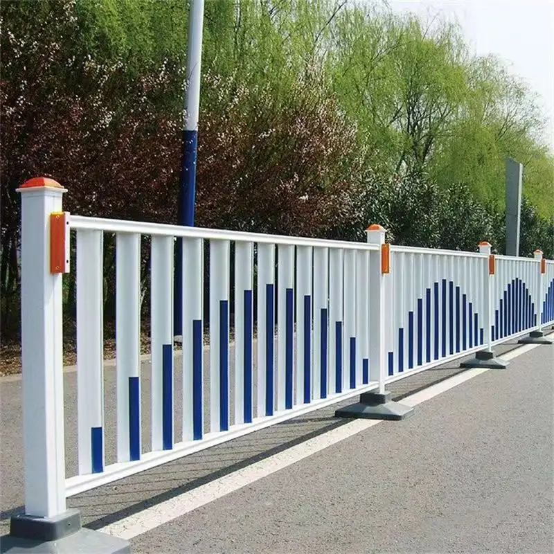 Factory Supply Metal Traffic Barrier Roadway Guardrail Safety Fencing Road Barrier Post Fence