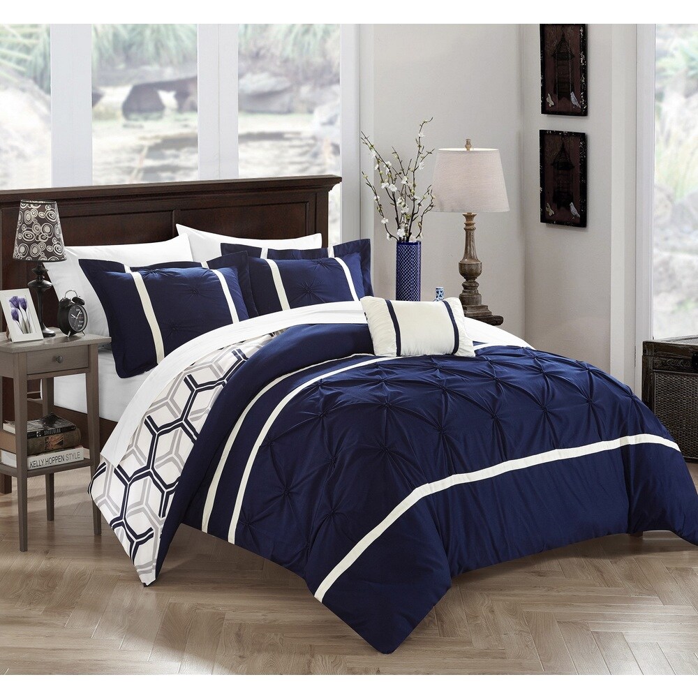 Porch   Den Red Cliff 4 piece Navy Comforter Set