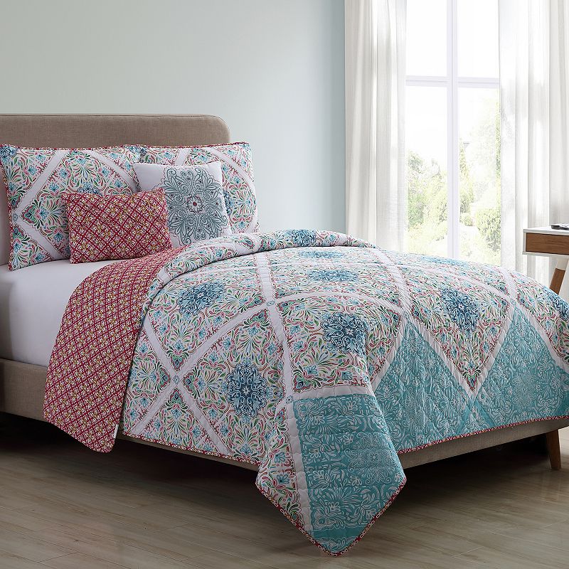 VCNY Home Windsor Quilt Set