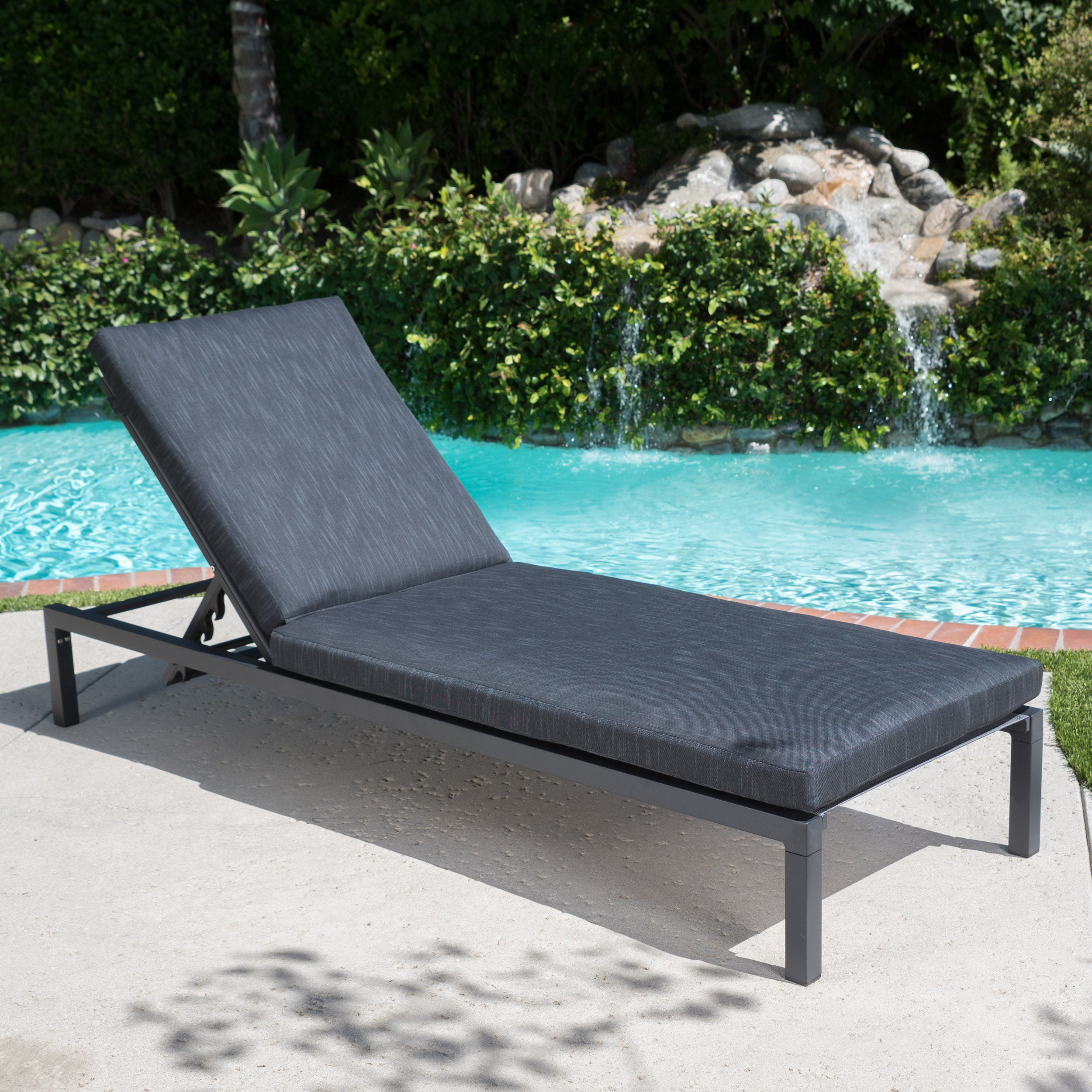 Nealie Outdoor Mesh Aluminum Frame Chaise Lounge w/ Water Resistant Cushion