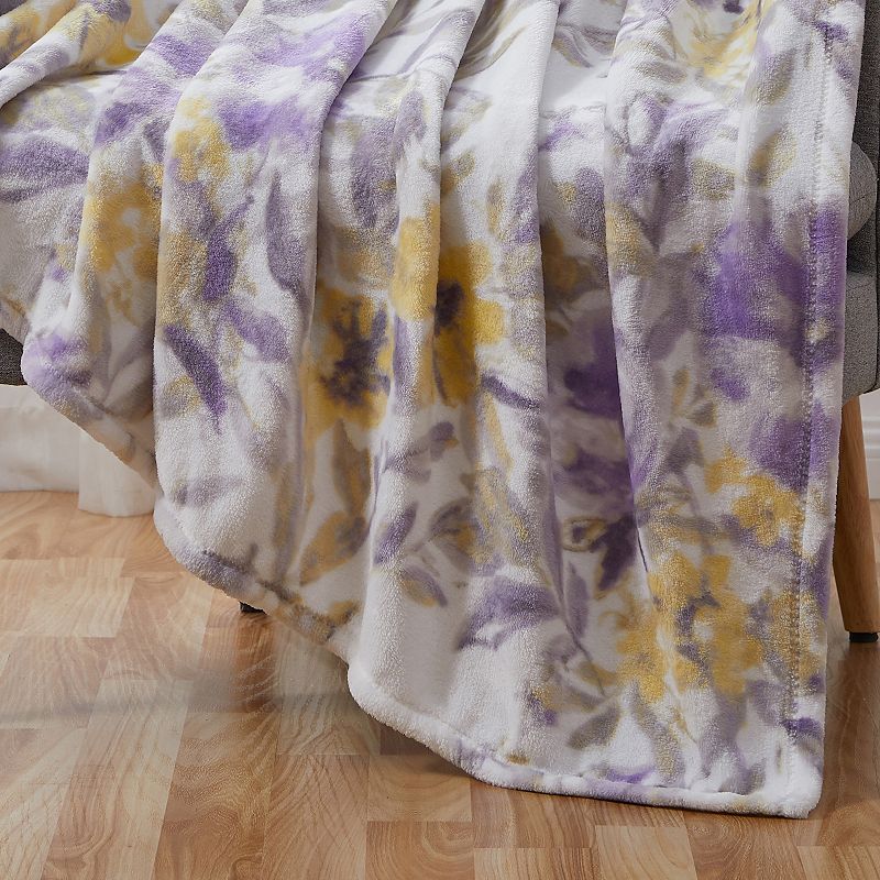 VCNY Home Sylenna Floral Plush Throw Blanket