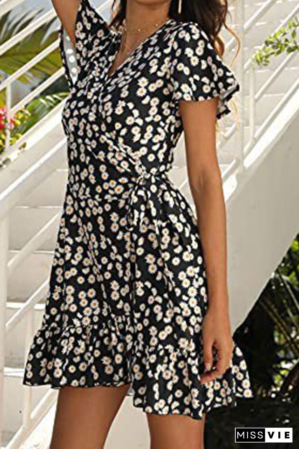 V Neck Side Tie Ruffles Hem Floral Dress