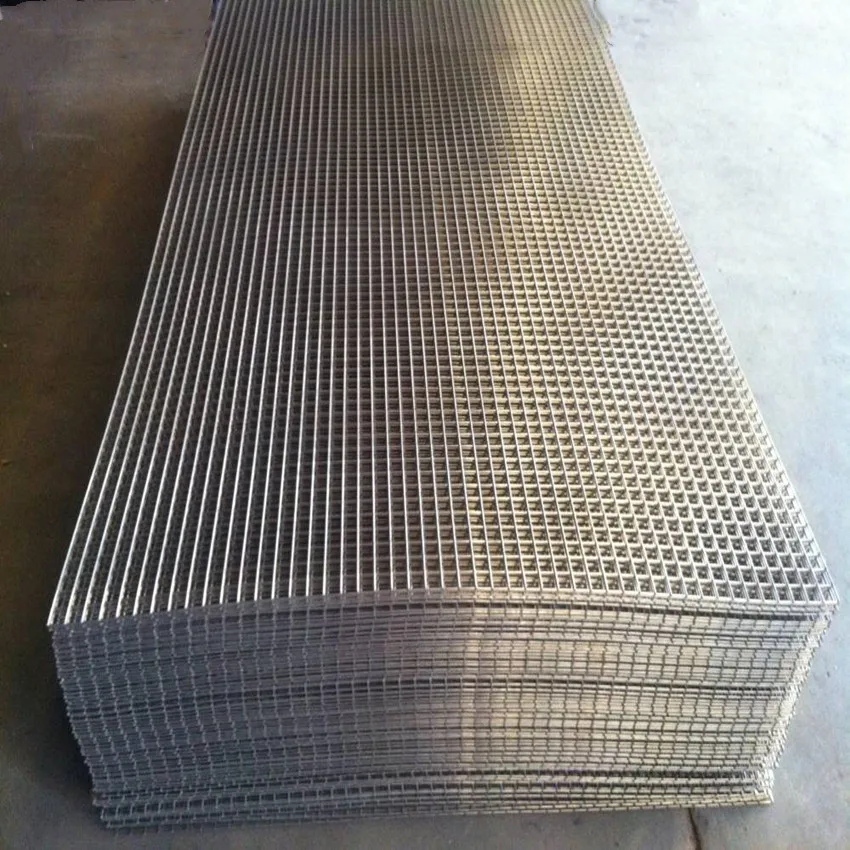 Factory direct supply 25x25mmx2.5mm iron wire mesh galvanized welded wire fence panels