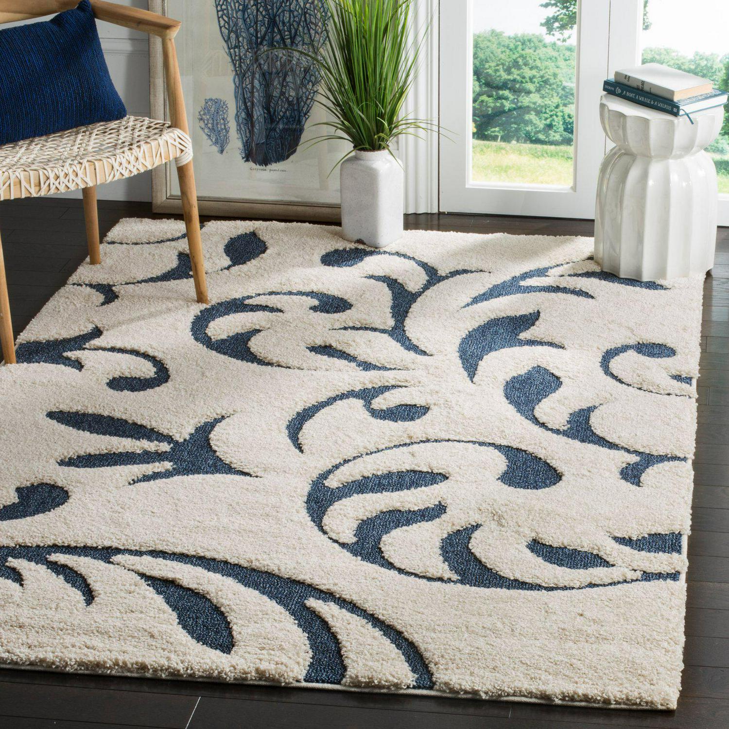 SAFAVIEH Florida Lavonne Floral Plush Shag Area Rug， Cream， 4and#8242; x 6and#8242;