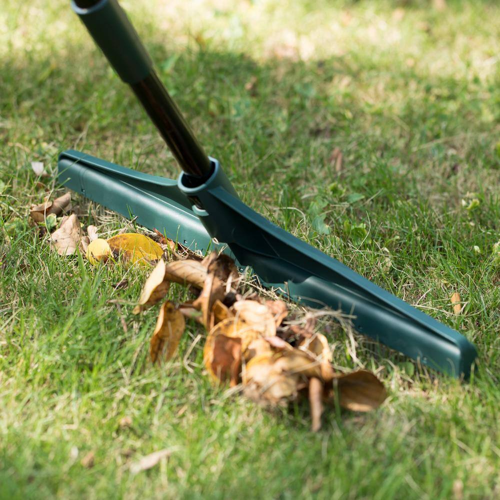 Gardenised Artificial Turf Garden Carpet Rake with Extendable Lightweight Telescopic Handle QI003972