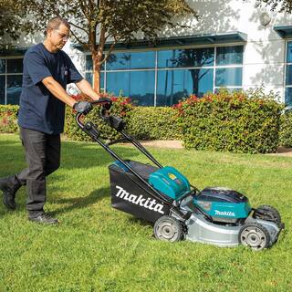 Makita 21 in. 18-Volt X2 (36-Volt) LXT Lithium-Ion Brushless Cordless Walk Behind Self-Propelled Lawn Mower Kit (5.0Ah) XML09PT1