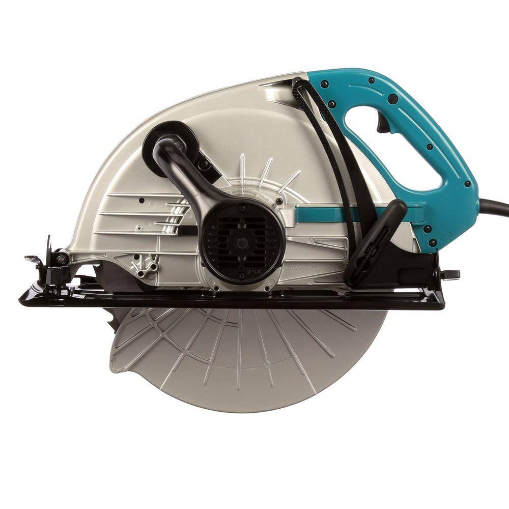 Makita 15 Amp 16-516 in. Corded Circular Saw with 32T Carbide Blade and Rip Fence 5402NA