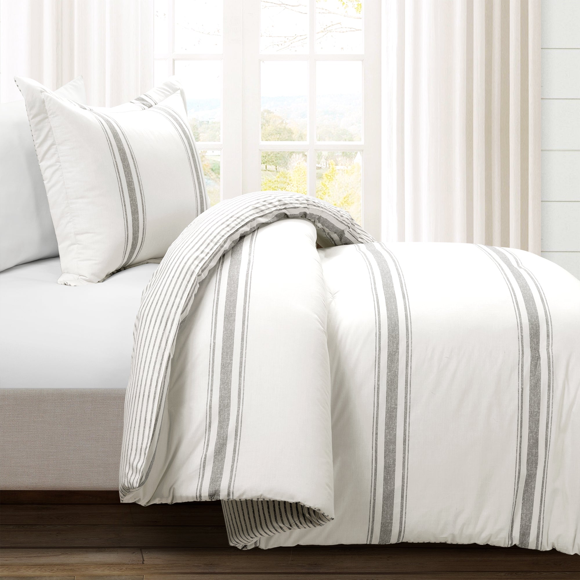 Farmhouse Stripe Cotton Reversible Comforter Set