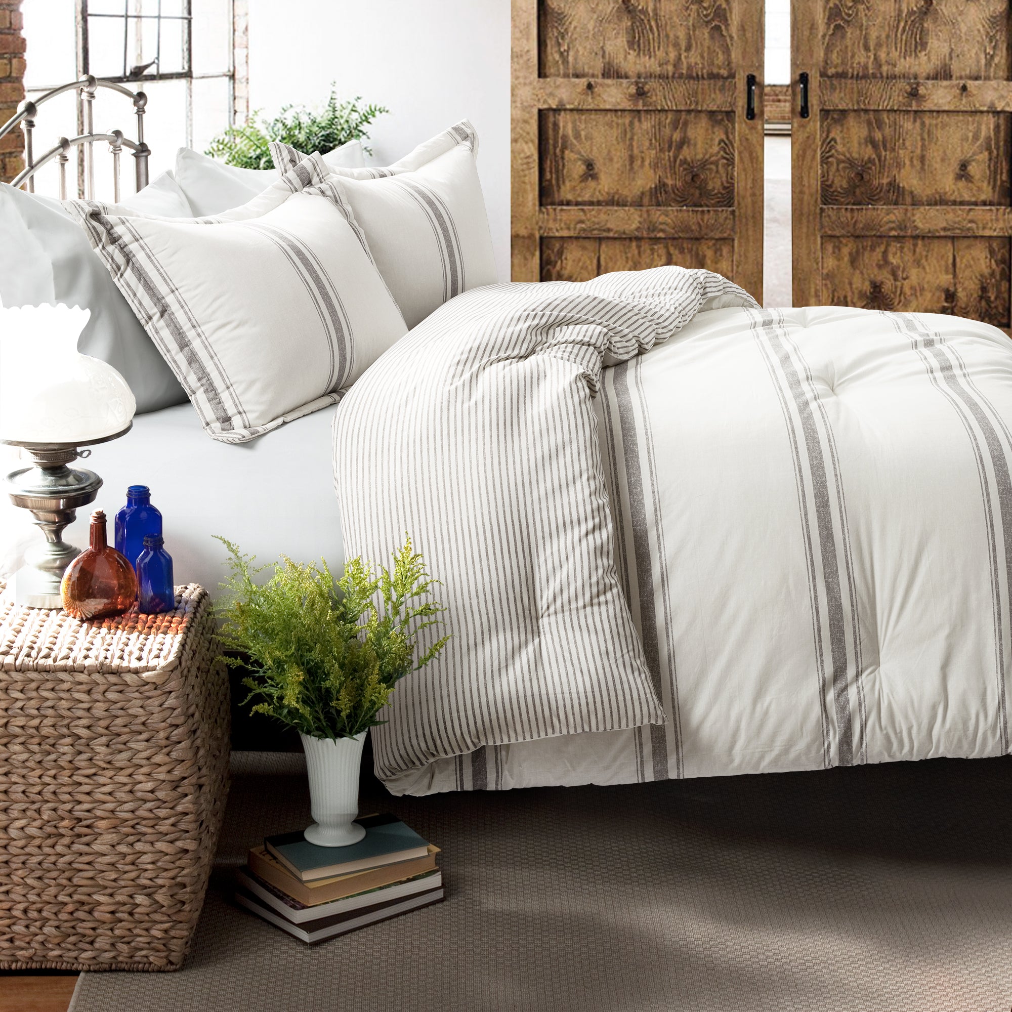 Farmhouse Stripe Cotton Reversible Comforter Set