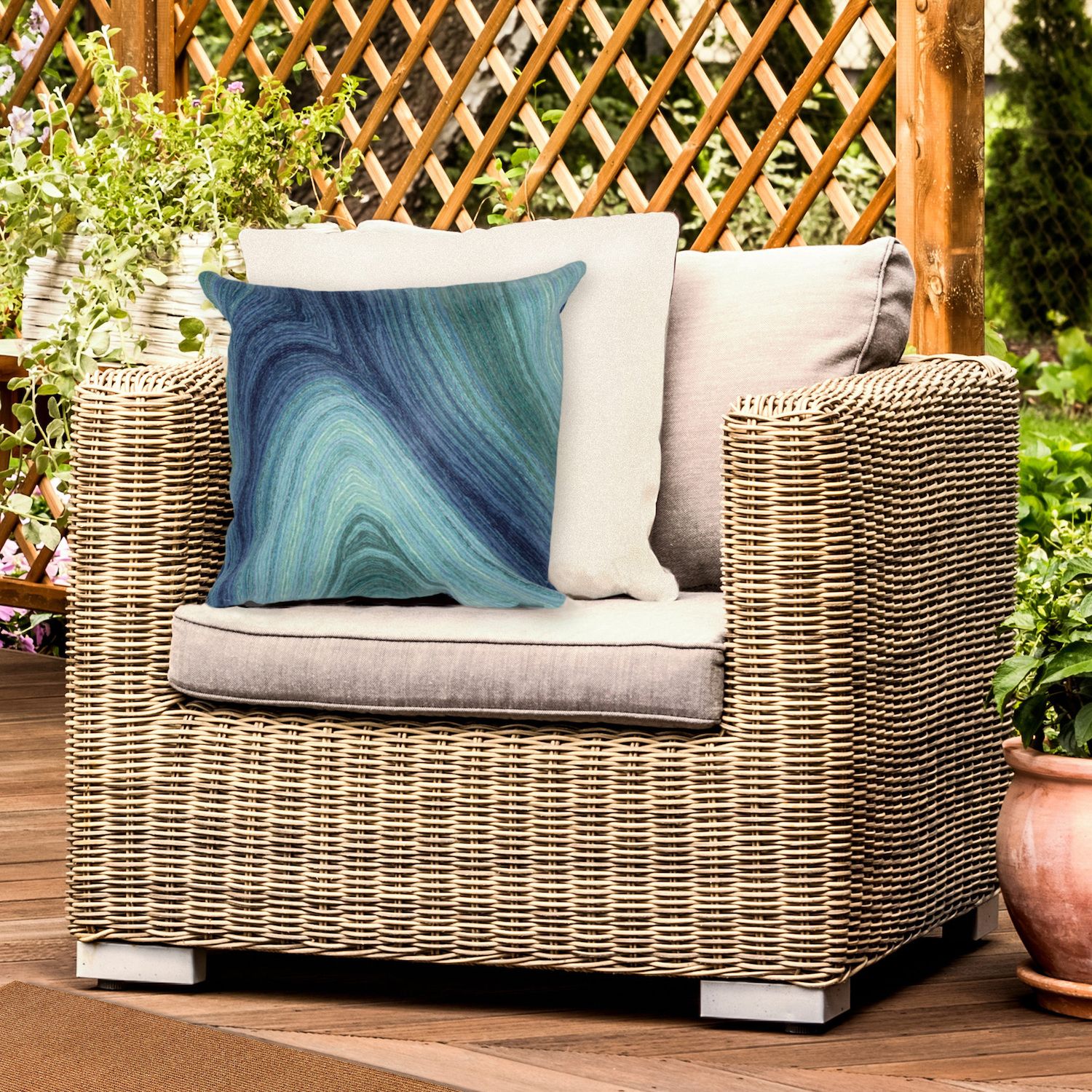 Liora Manne Visions III Ripples Indoor/Outdoor Pillow