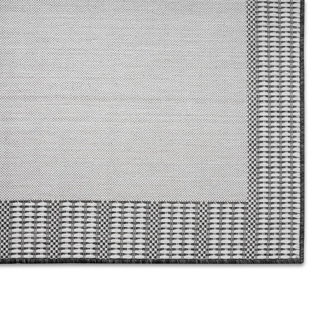 X 7 x27 2 quot New York Patio Country Landry Indoor outdoor Rug Gray black Nicole Miller