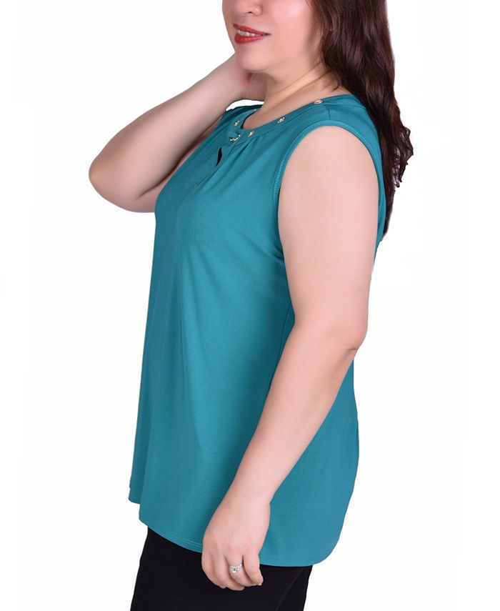 Women's Plus Size Sleeveless Grommeted Top