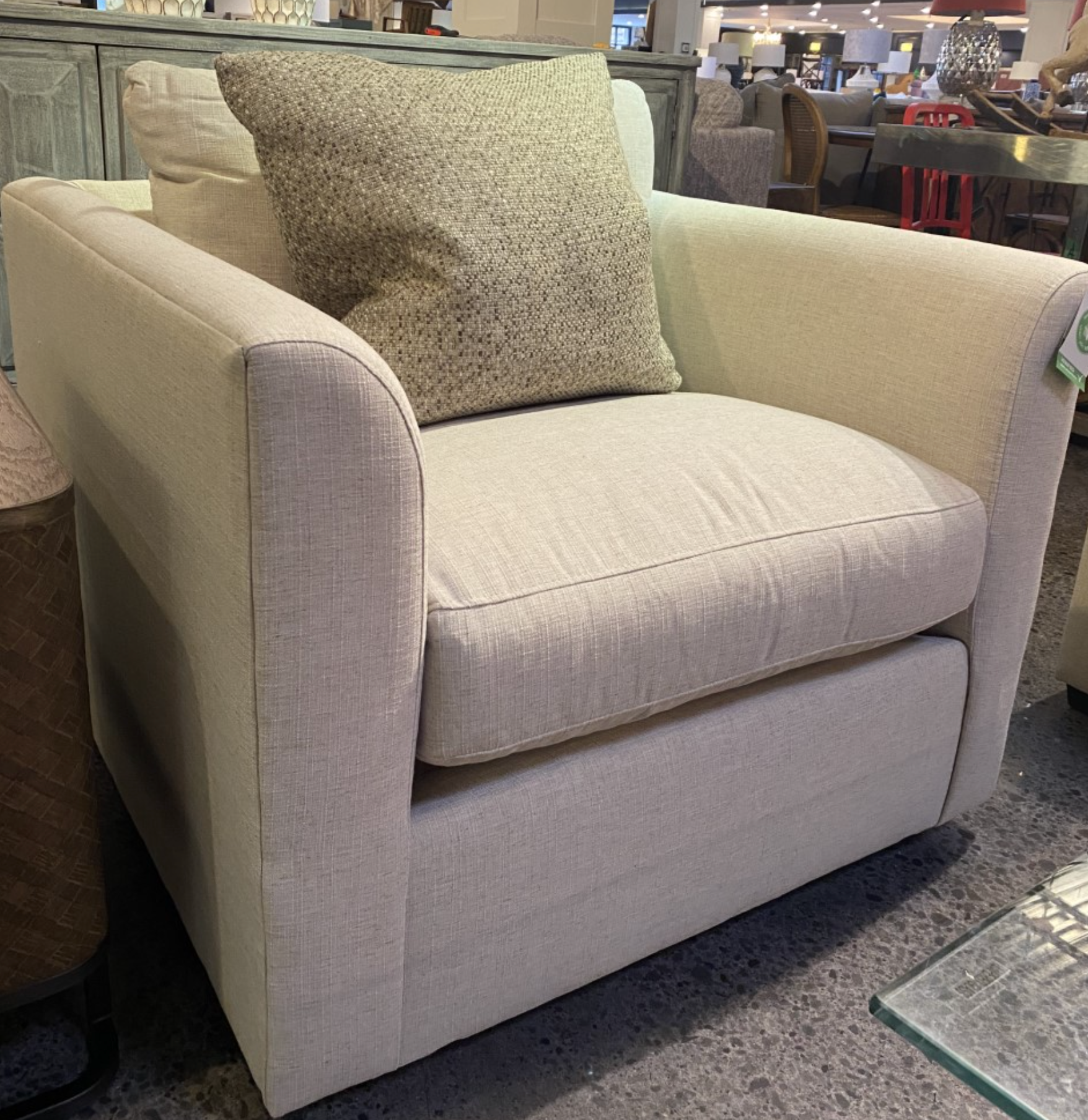 ALAMITOS SWIVEL CHAIR