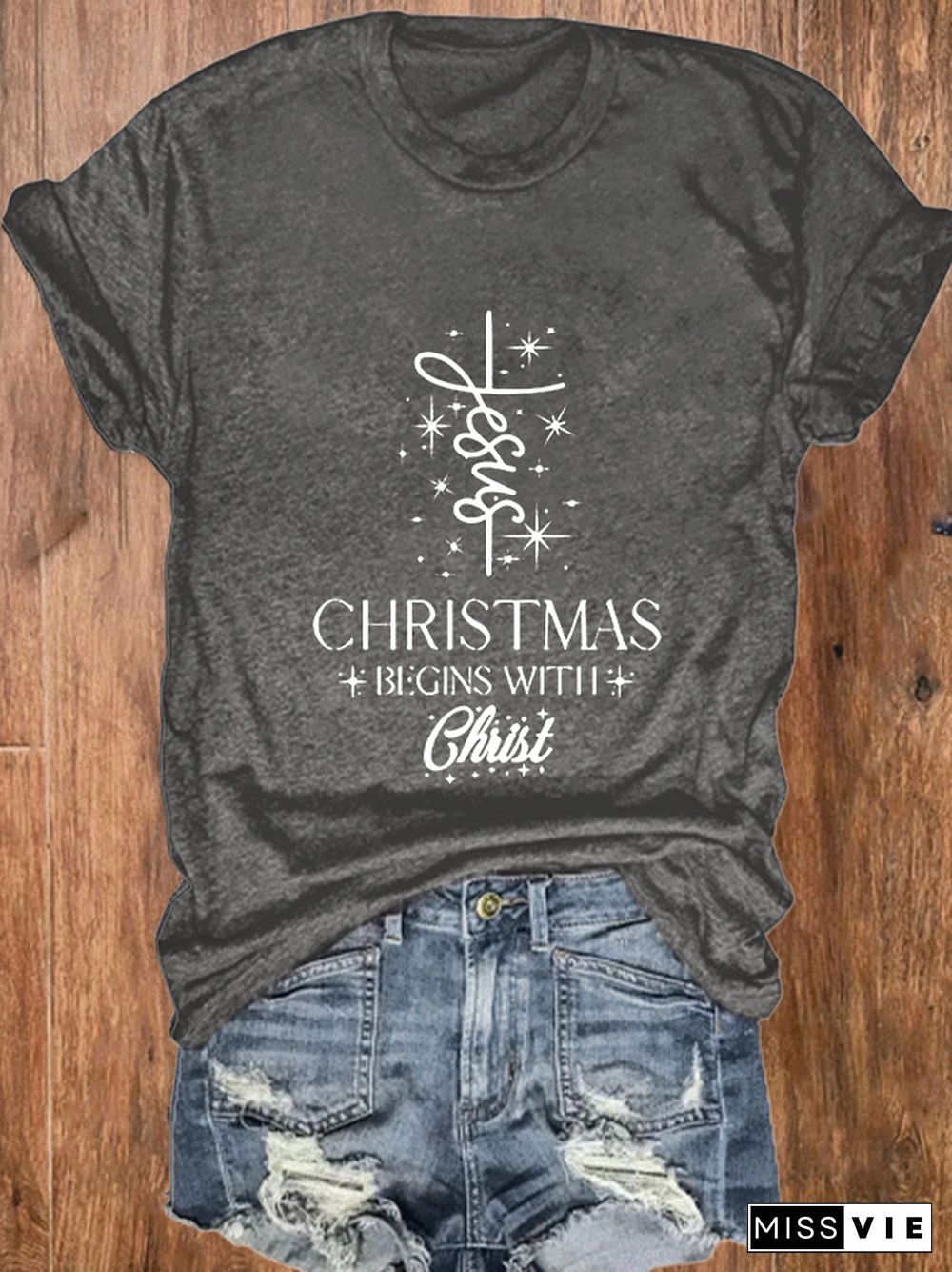 Women's Christmas Begins with Jesus Print O-Neck T-Shirt