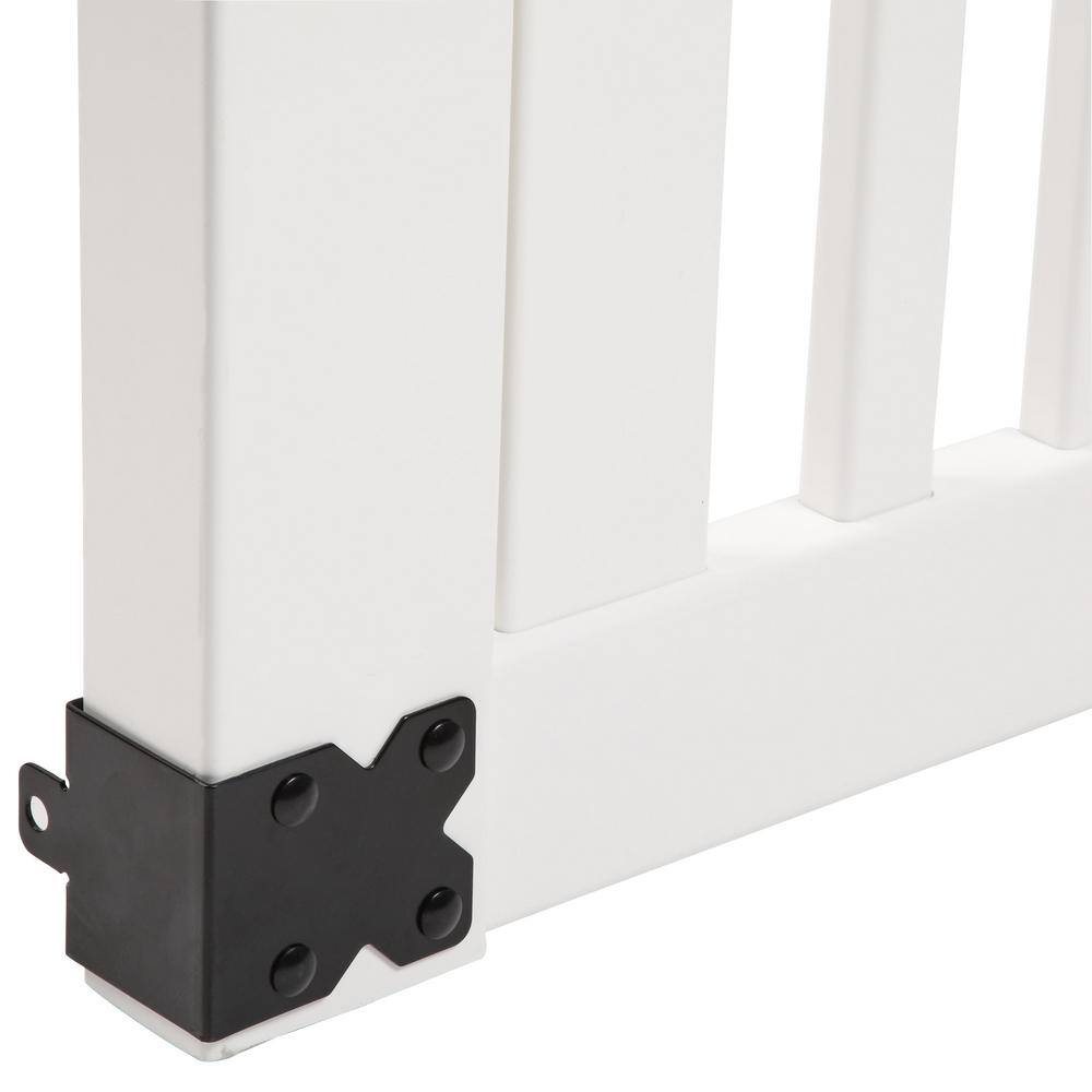 Veranda Pro Series 4 ft. W x 6 ft. H White Vinyl Woodbridge Closed Picket Top Privacy Fence Gate 144716