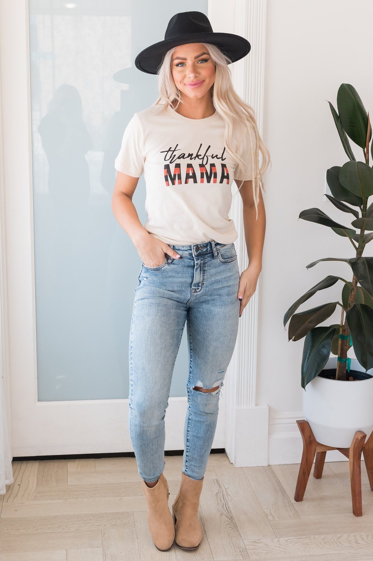 Thankful Mama Graphic Tee