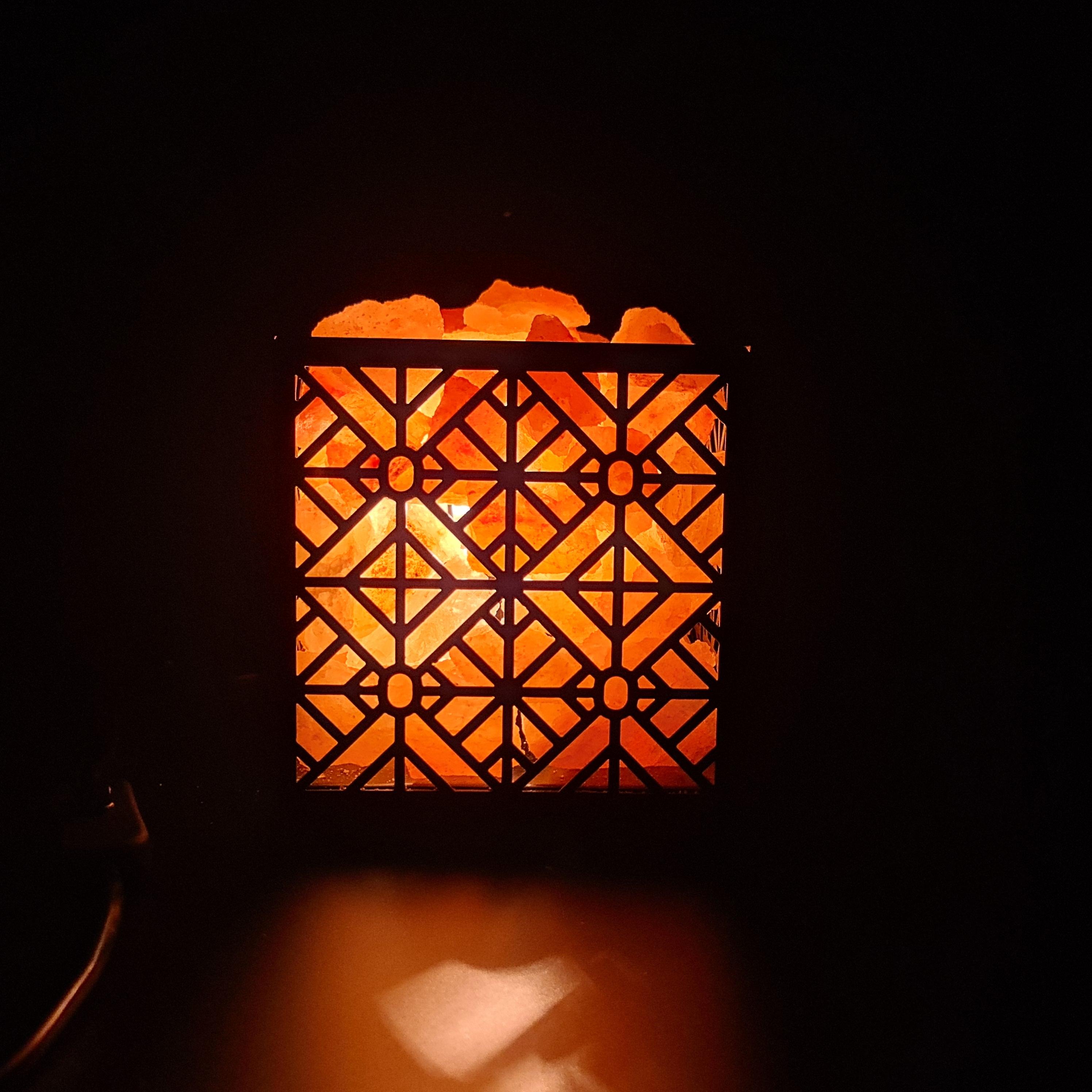 Himalayan salt lamp - metal baskets